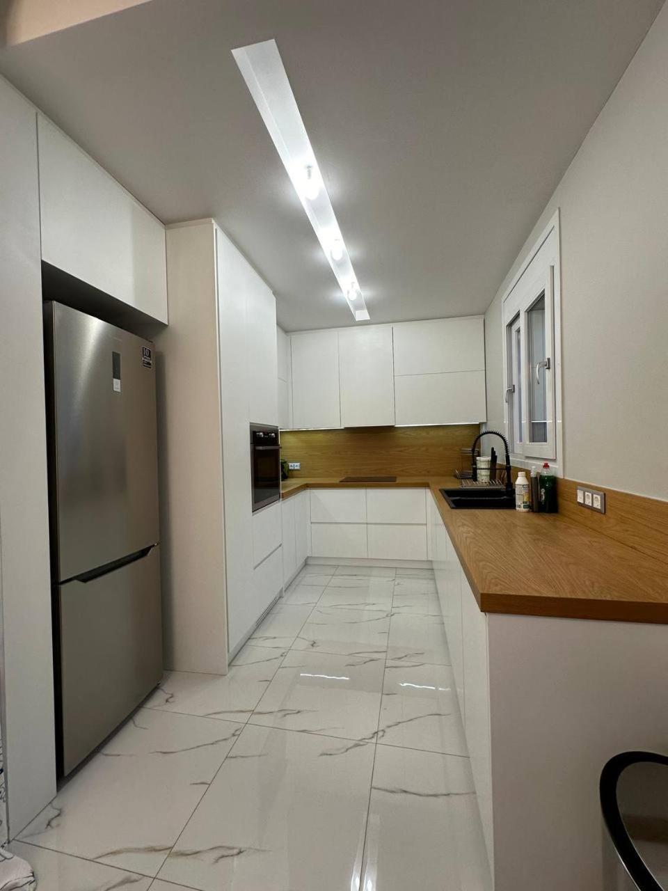 Warm And Modern Brand New Apartment Piräus Exterior foto